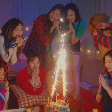 Merry & Happy by TWICE - album cover
