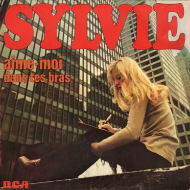 Aime-moi / Dans tes bras