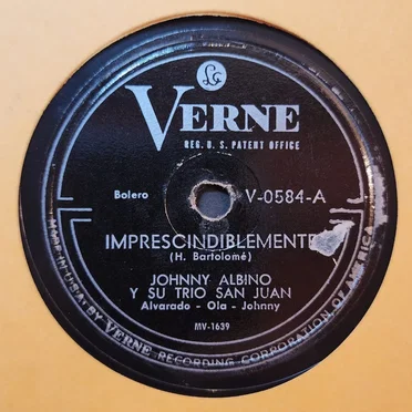 Imprescindiblemente / Verdad amarga by Johnny Albino y su Trío San Juan - album cover