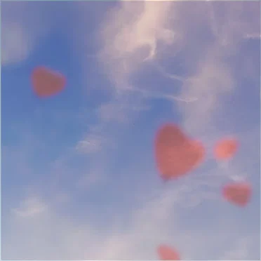 heart-shaped clouds by 恋人の夢 - album cover