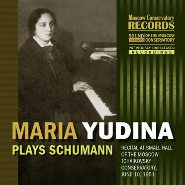 Plays Schumann