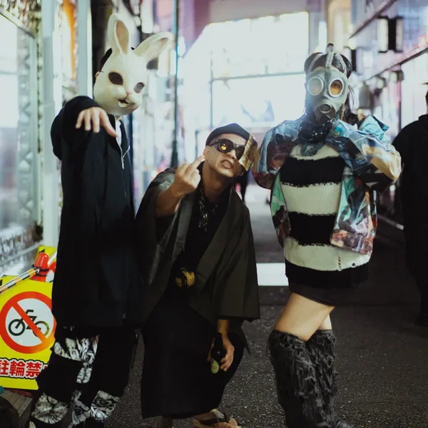 ひゃっきやこー