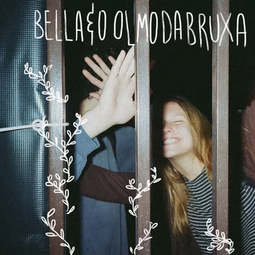 Bella e o Olmo da Bruxa