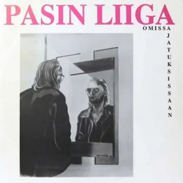 Omissa ajatuksissaan