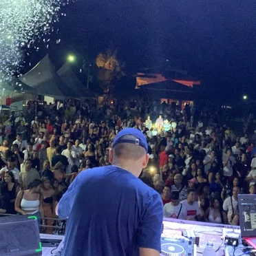 Vai novinha da favela, o ritmo e esse aqui