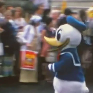 Attention ~ Canard Géant