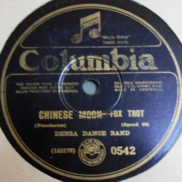 Chinese Moon / Black Bottom by Denza Dance Band - album cover