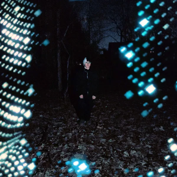 luminous chambers in aether passages (death in apartment, bodiless money)