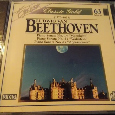 Piano Sonata no. 14 "Moonlight" / no. 21 "Waldstein / no. 23 "Appassionata"