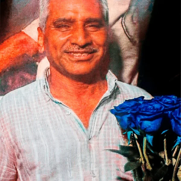 EL VENDEDOR DE ROSAS