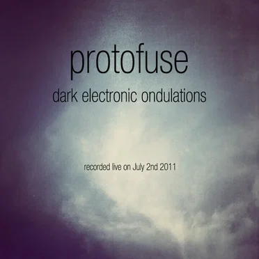 Dark Electronic Ondulations (live)