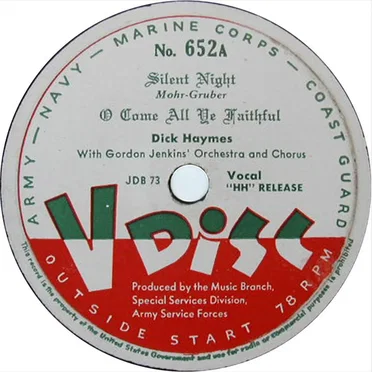 Silent Night / O Come All Ye Faithful / Oh, Little Town of Bethlehem / Joy to the World / White Christmas