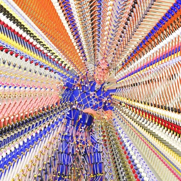 She Explains Things to Me