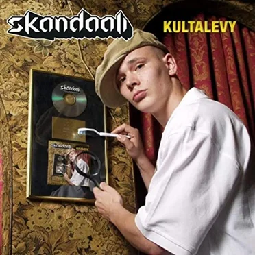 Kultalevy by Skandaali - album cover