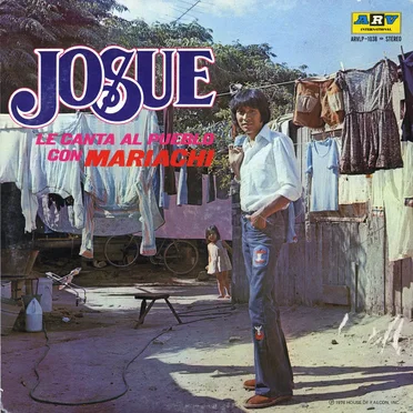 Le canta al pueblo