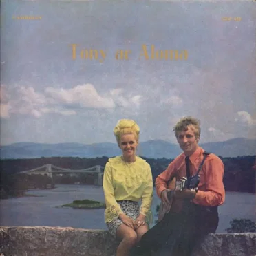 Mae Geni Gariad by Tony ac Aloma - album cover