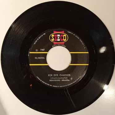 Por dos caminos / Ojos malos