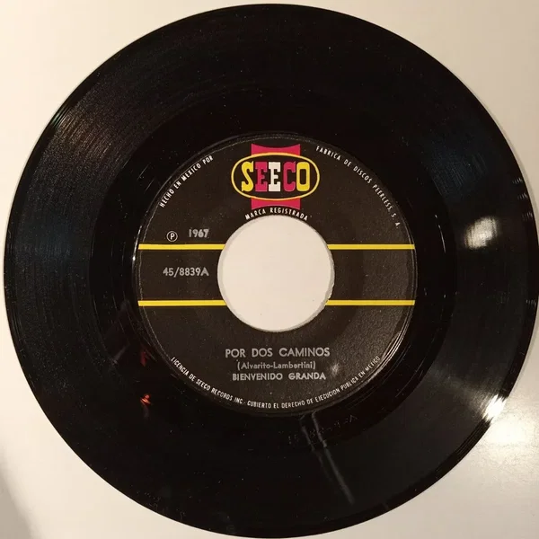 Por dos caminos / Ojos malos