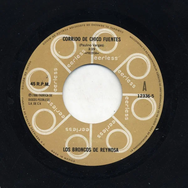 Corrido de Chico Fuentes / Besando la cruz