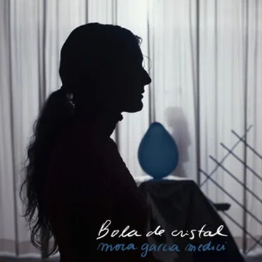 Bola de cristal by Mora Garcia Medici - album cover