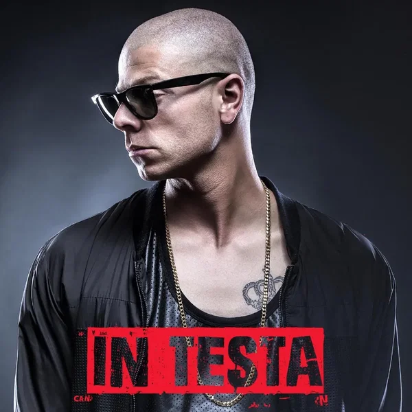 In testa