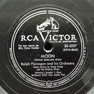 Moon / A-L-B-U-Q-U-E-R-Q-U-E