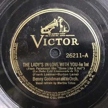 The Lady's in Love With You / Show Your Linen Miss Richardson
