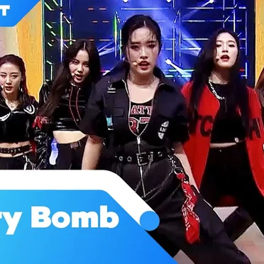 Cherry Bomb by LOONA - album cover