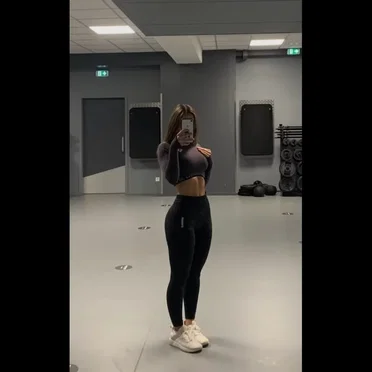 Sweater Weather (HARDSTYLE)