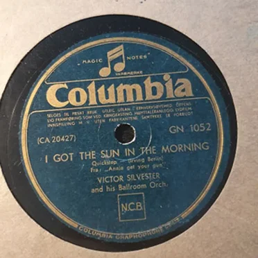 I Got the Sun in the Morning / They Say It's Wonderful