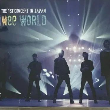 THE 1ST CONCERT IN JAPAN "SHINee WORLD"