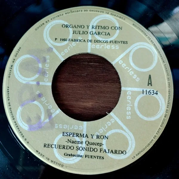 Esperma y ron / Dos mujeres