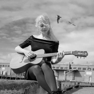 Besame Mucho by Lara Louise - album cover