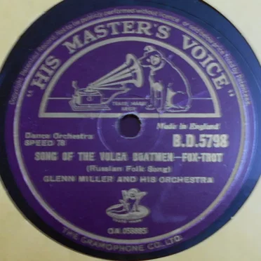 Song of the Volga Boatmen / When Johnny Comes Marching Home