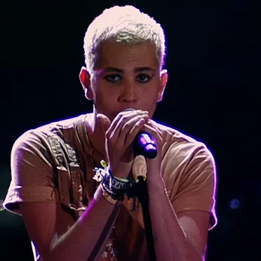 A tu lado / Intro Fuera (live)