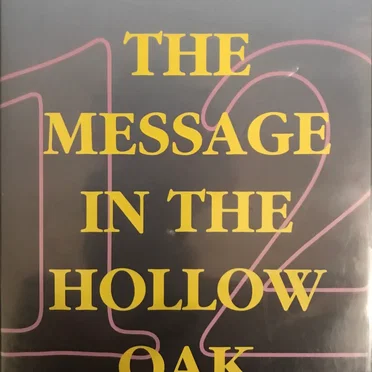 The Message in the Hollow Oak by Carolyn Keene - album cover