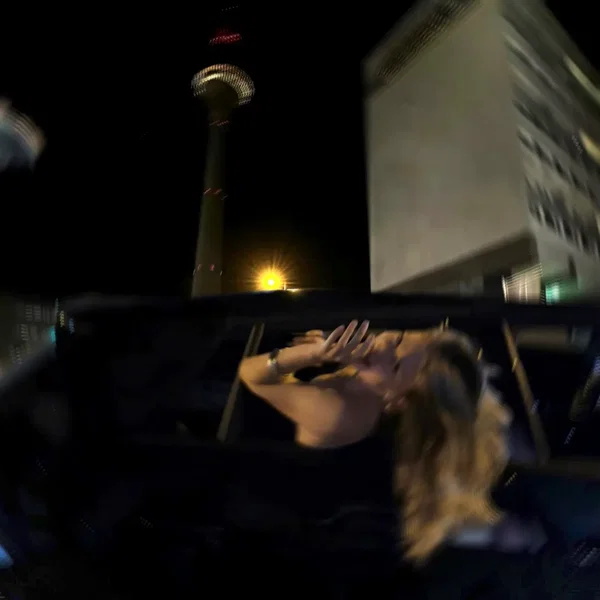 Sie ist anders <facts3