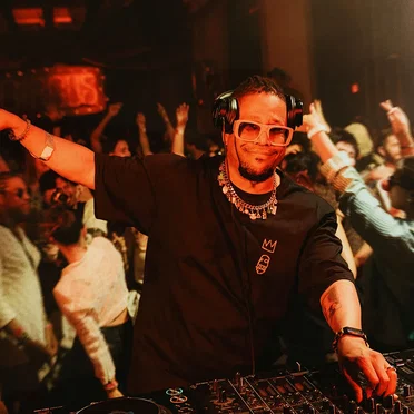 Funky Disco & House Mix Inside a Circus: Felix da Housecat