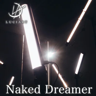 Naked dreamer