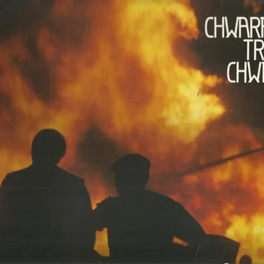 Chwarae’n Troi’n Chwerw by Cor Ieuenctid Rhuthun a'r Cylch - album cover