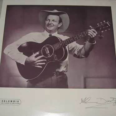 Slim Dusty Sings