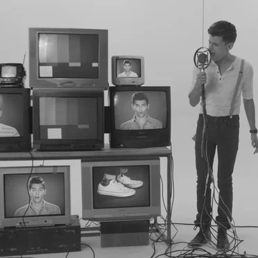 Feel Again / Dog Days (Mashup)