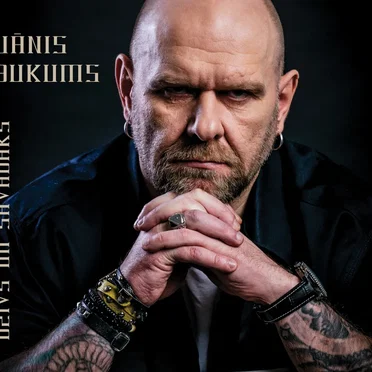 Dzīvs un savādāks by Jānis Bukums - album cover