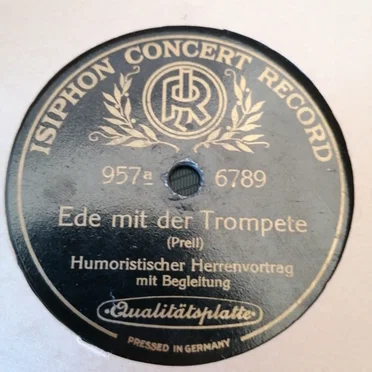 Ede mit der Trompete / Stabstrompeter von der Wach- und Schließgesellschaft
