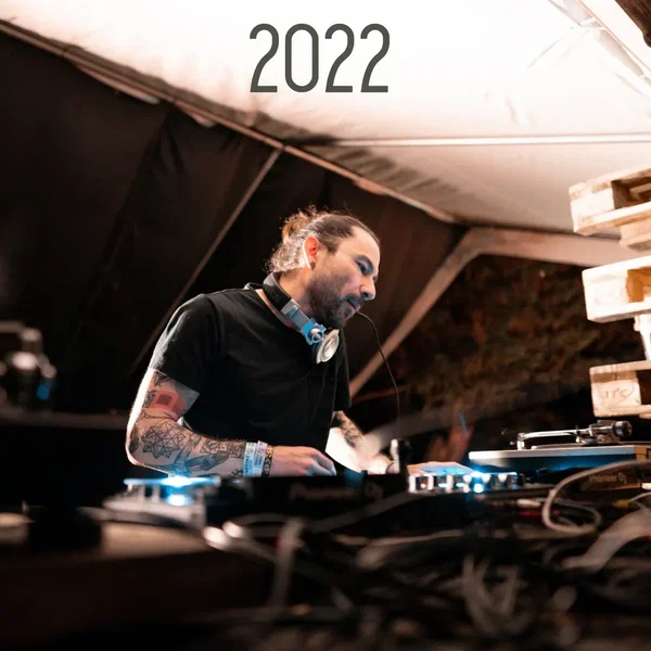 2022