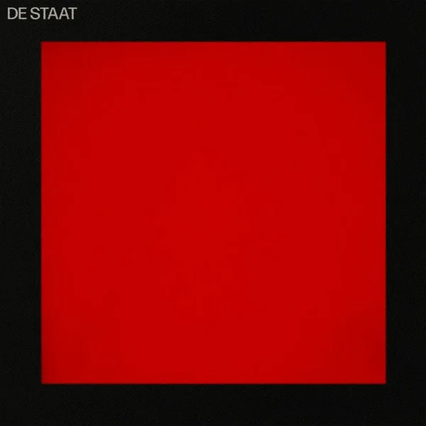 (red)