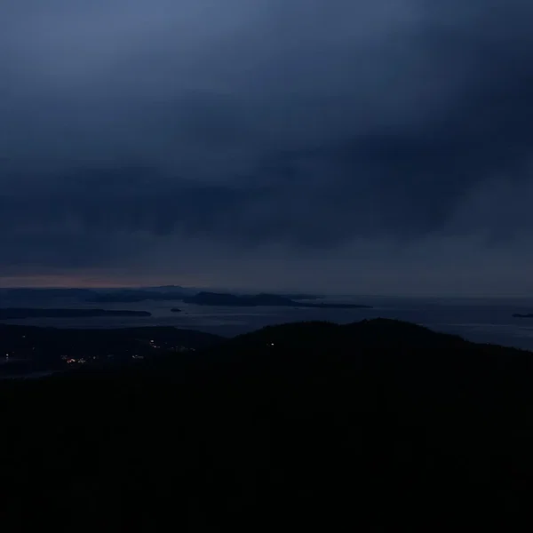(fireworks & wind)