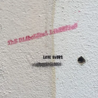 LoVe gROwS / waREhOuSE