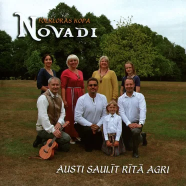 Austi saulīt rītā agri by Folkloras kopa Novadi - album cover