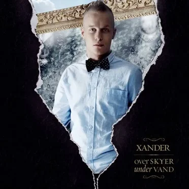 Over skyer, under vand